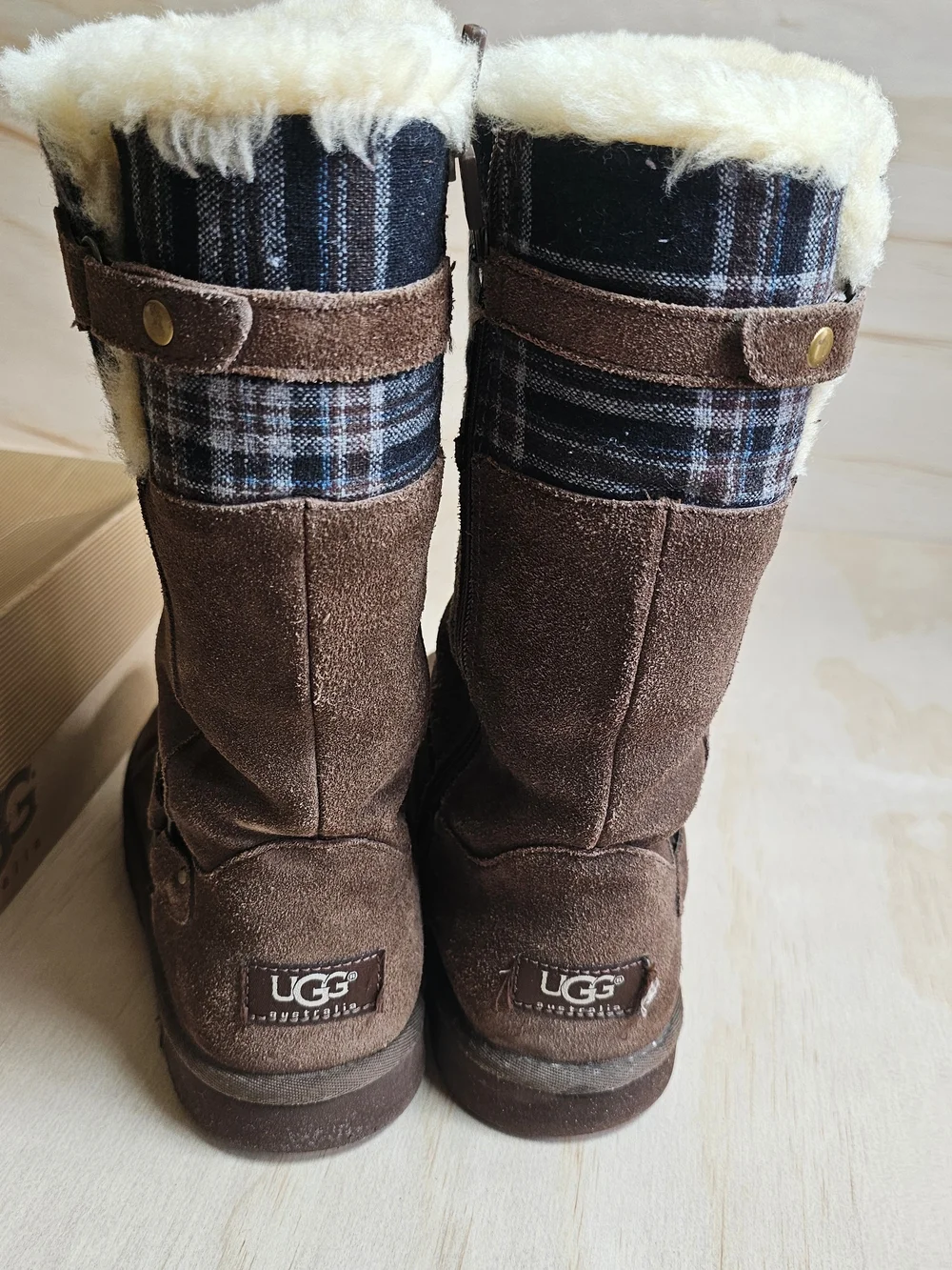 PREOWNED UGG BOOTS 